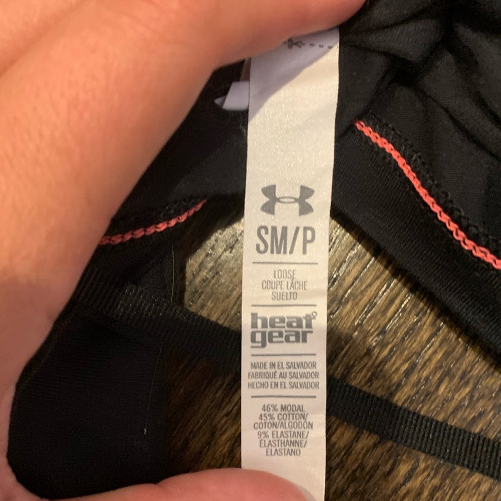 Under Armour 3/4 sleeve top black  small - Picture 3 of 3